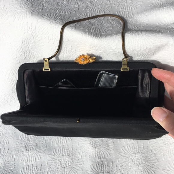VINTAGE Black satin handbag w/ comb & mirror - Picture 6 of 9
